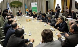 Entrega de Subsidios por parte del Gobernador de la Provincia de Buenos Aires.