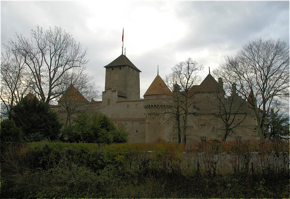 [Chateau-de-Chillon-4[3].jpg]
