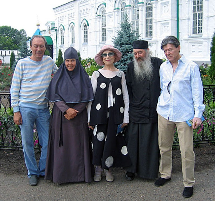 http://lh4.ggpht.com/_nQuL-QgAw-w/SnXri4qLvYI/AAAAAAAAJKM/UJwwBQvi7A4/s720/Churikova_bg_96496412037.jpg