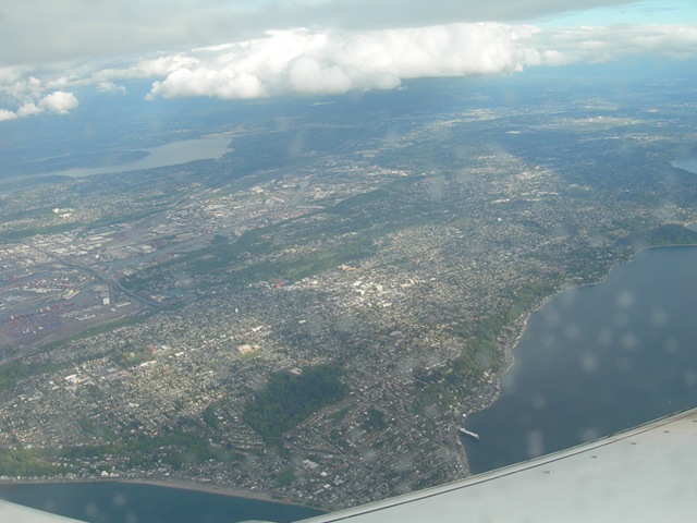 [20100429LandingoverSeattle123.jpg]