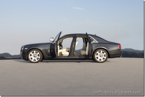 2011-Rolls-Royce-Ghost-7