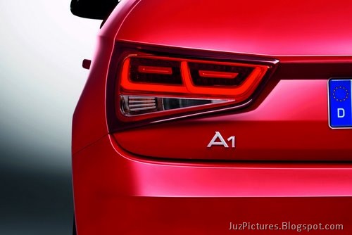[2011-Audi-A1-9[2].jpg]