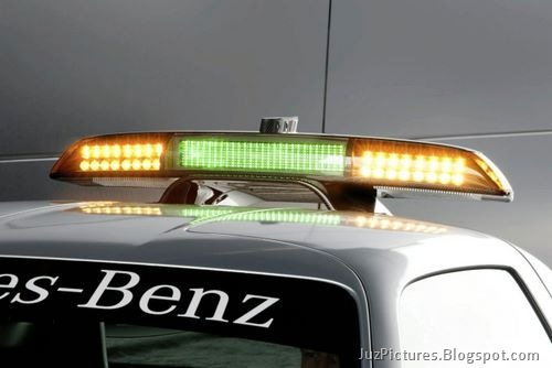 [Mercedes-Benz-SLS-AMG-F1-Safety-Car-11[2].jpg]
