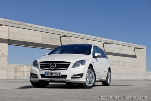 [2011-Mercedes-R-Class-1[2].jpg]