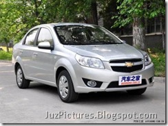 2010_chevrolet_aveo-right-front-long