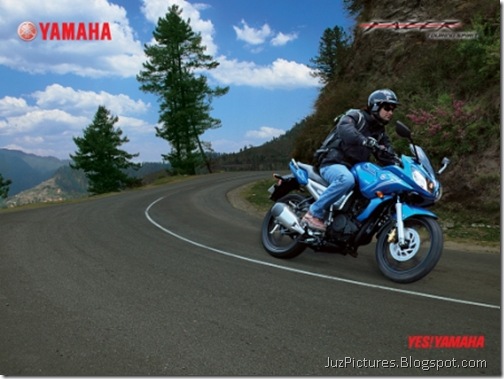 yamaha-fazer-blue-side-1