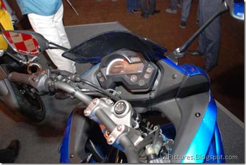 yamaha_fazer_blue-digital-1