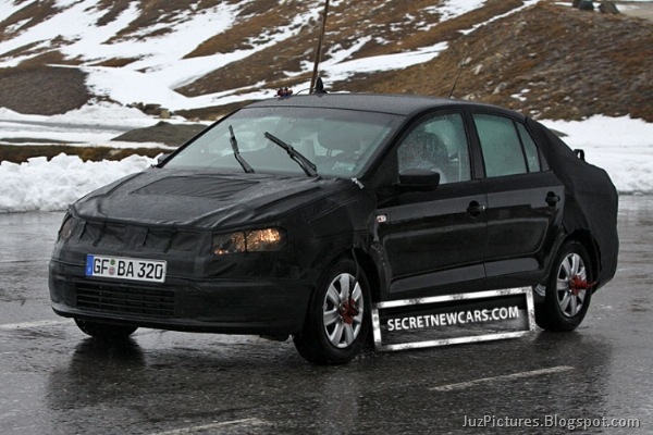 [volkswagen_polo_sedan_02[2].jpg]