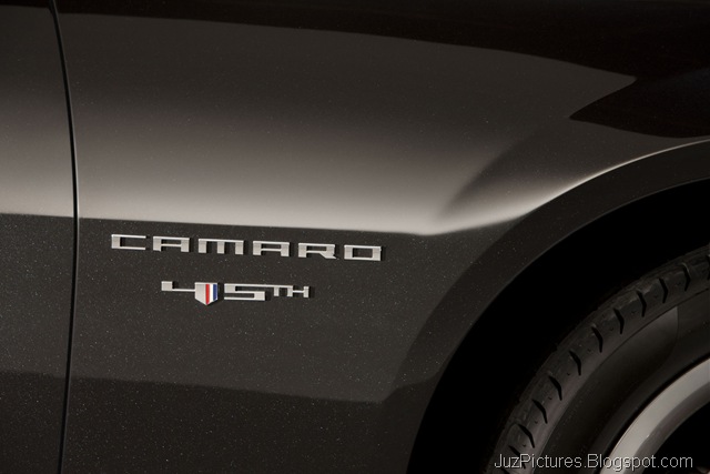 [2012-Camaro-45th-SE-7[2].jpg]