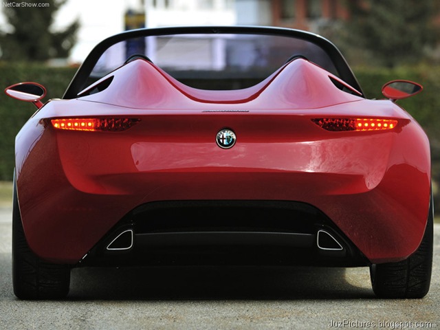 [Alfa Romeo 2uettottanta Concept 8[2].jpg]