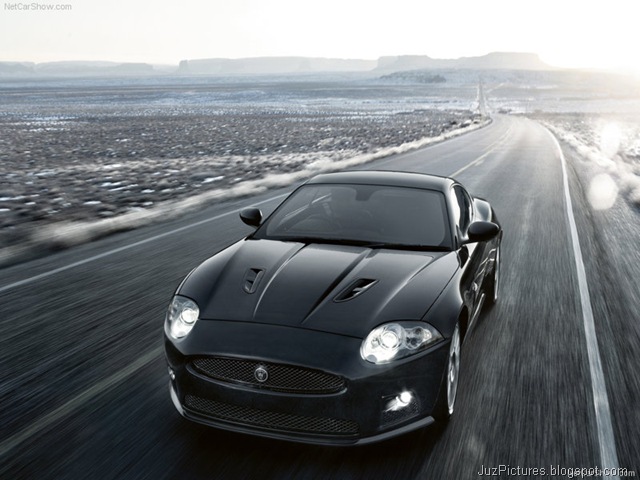[Jaguar XKR-S - Front4[2].jpg]
