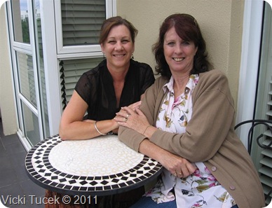 Teresa and Vicki (2) Teresa and Vicki (2)