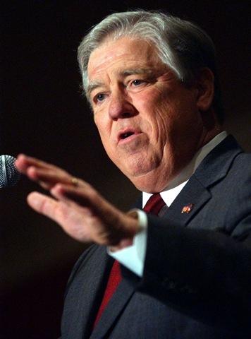 [haley-barbour[4].jpg]