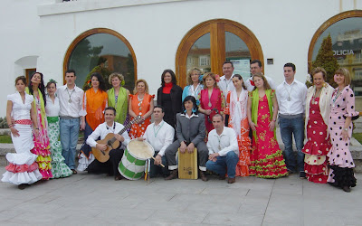 El Coro Rociero en Villanueva de la Cañada, Madrid, con la Concejala de Cultura