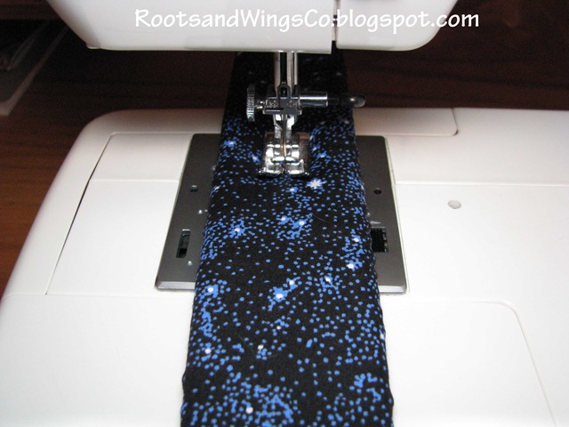 [4 sew down the middle of strap[3].jpg]