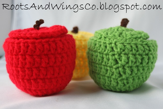 [crocheted apple c[3].jpg]