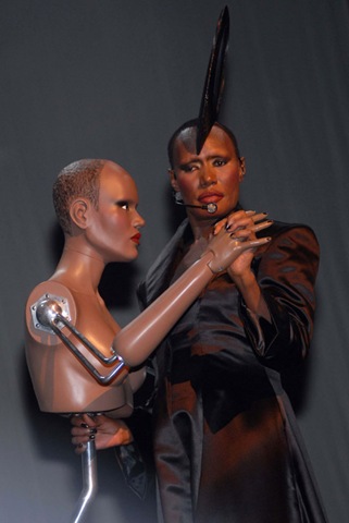 [grace-jones-ny-05[5].jpg]