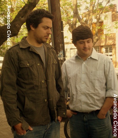 [Juan y Ricardo en el Festival multicultural en homenaje a Guido y Claudio[10].jpg]