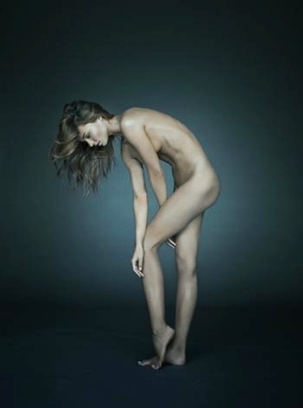 [miranda-kerr-nude-05[3].jpg]