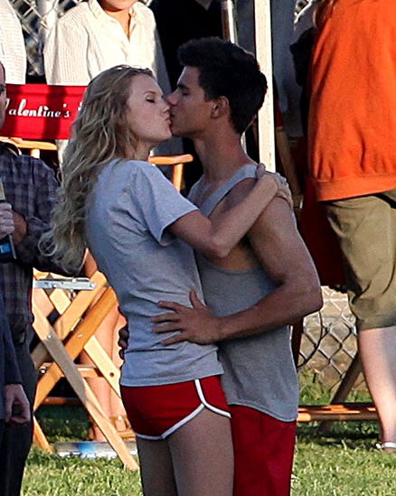 [beso taylor lautner y taylor swift 1[3].jpg]