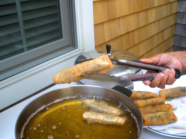 [Spring rolls, shrimp, DZ cookies, tom, buck 007[4].jpg]