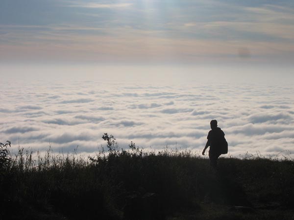 Kalavaarahalli betta [skanda giri] - Land above the clouds
