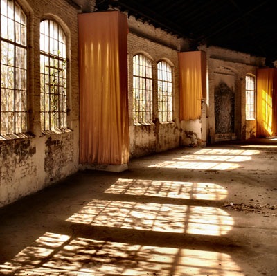 [urban-explorer-2[4].jpg]