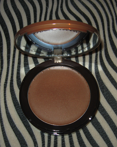 Too Faced Aqua Bunny Bronzer