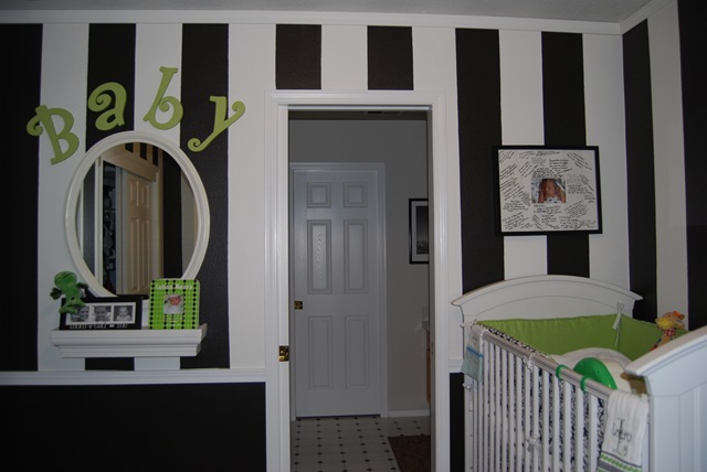 Terri created this adorable black/white nursery with green accents for her 