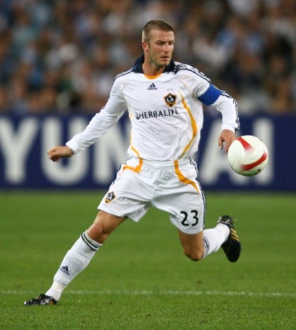 [davidbeckhamlegs3.jpg]