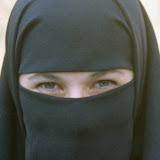 Des partis politiques belges lancent le débat sur le port de la Burqa en Belgique