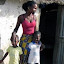 La femme africaine : Un continent sur les épaules