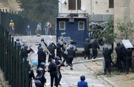 Les violences montent d’un cran à Bab El Oued DiarEchams432