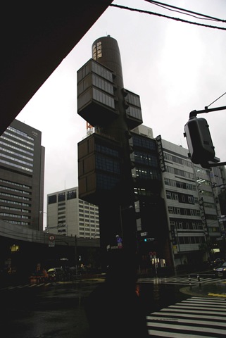 [Tokyo segmented building DSC01773[2].jpg]