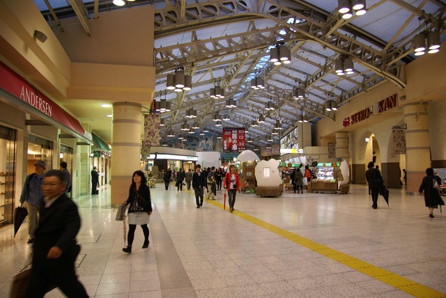 [Ueno station DSC01810[2].jpg]