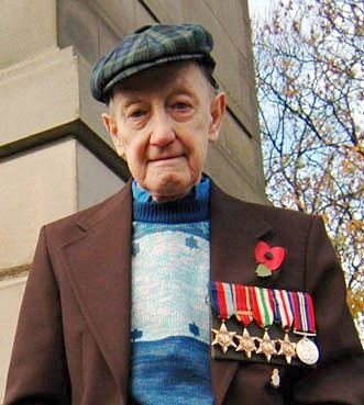 [george-johnson-wwii[4].jpg]