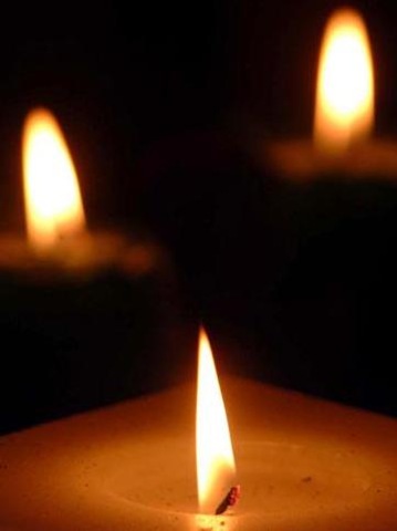[90_12_58---Christmas-Candle_web[7].jpg]