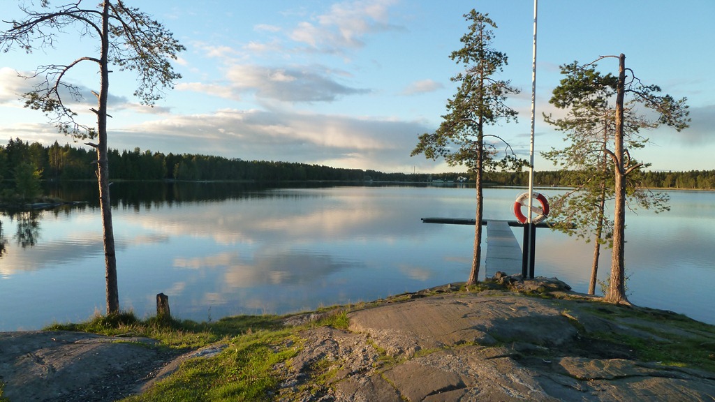 [2010-09-02 Umea Lake 002[5].jpg]