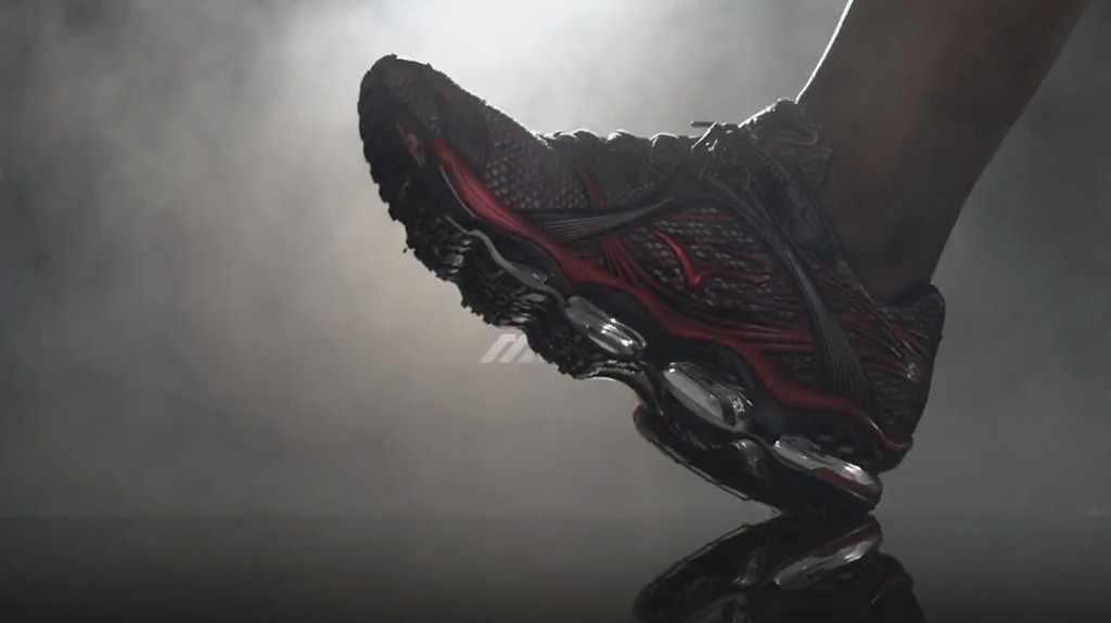 [Mizuno Prophecy Heel Strike 1[6].jpg]