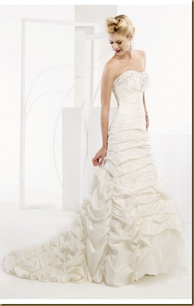 Kopyası top-sell-2011-cheap-white-taffeta-wedding-gown-strapless-sweetheart-neckline-with-asymmetrical-pick-up-skirt-wd-0311