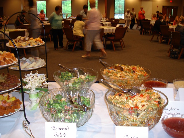 [shelly's 73rd and spring luncheon 2010 028[3].jpg]