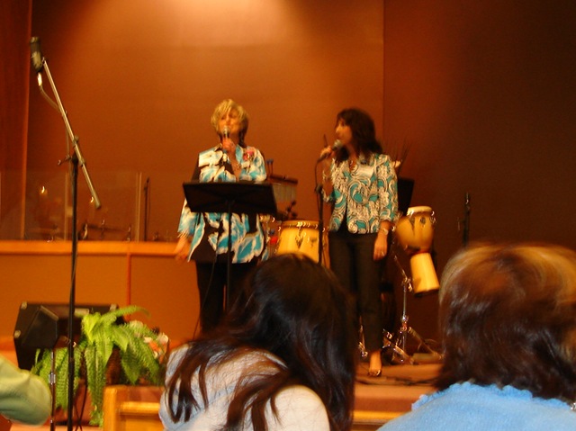 [shelly's 73rd and spring luncheon 2010 037[4].jpg]
