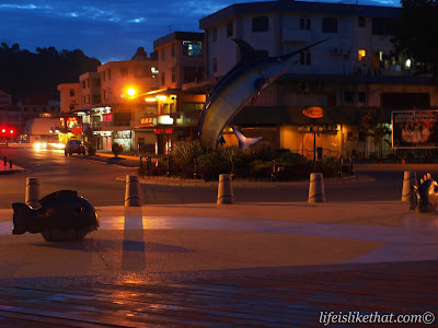 Gaya Street Sunday Market picture sabah escapade  photo