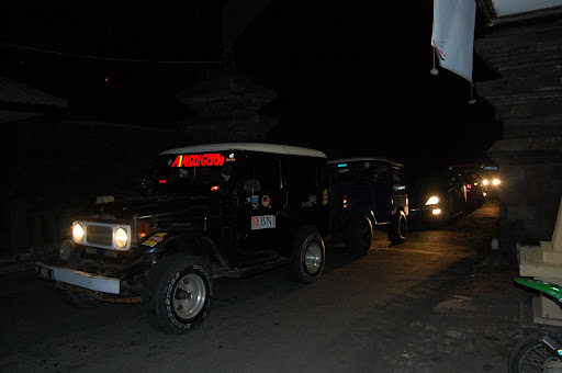 Jeep pengangkut
