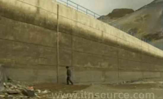 Milluni Dam, Bolivia.  12 February 2009. Reuters