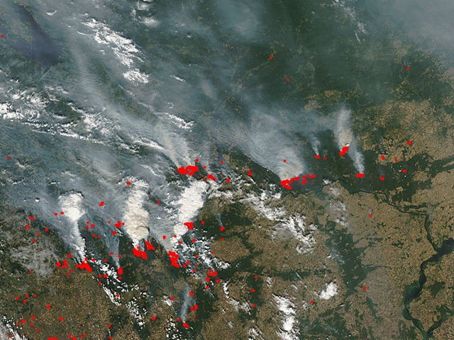 Fires and smoke in western Russia, 29 July 2010, viewed from the Aqua satellite. NASA / MODIS