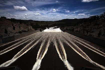 Opening the floodgates ... the spillway of the Burrendong Dam was in full flow on 7 December 2010, after more than a decade of drought. Photo: Nick Moir / smh.com.au