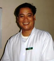 Doc Ge (Gerry Ortega) of Palawan was murdered for fighting corruption and environmental destruction. The arrested gunman, Marlon de Camata (a.k.a. Marvin Alcaraz) shot Ortega while in 'Ukay ukay' in San Pedro Village, Puerto Princesa City, Palawan province Monday morning, 24 January 2011. elyvalendez.blogspot.com