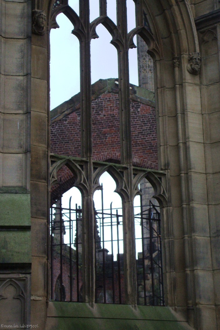 [Church of St Luke (bombed out church in Liverpool) 12[3].jpg]