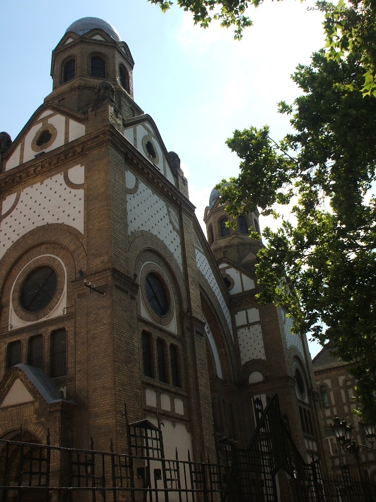 [The Jewish Synagogue, 9 Jevrejska Street, Novi Sad[4].jpg]